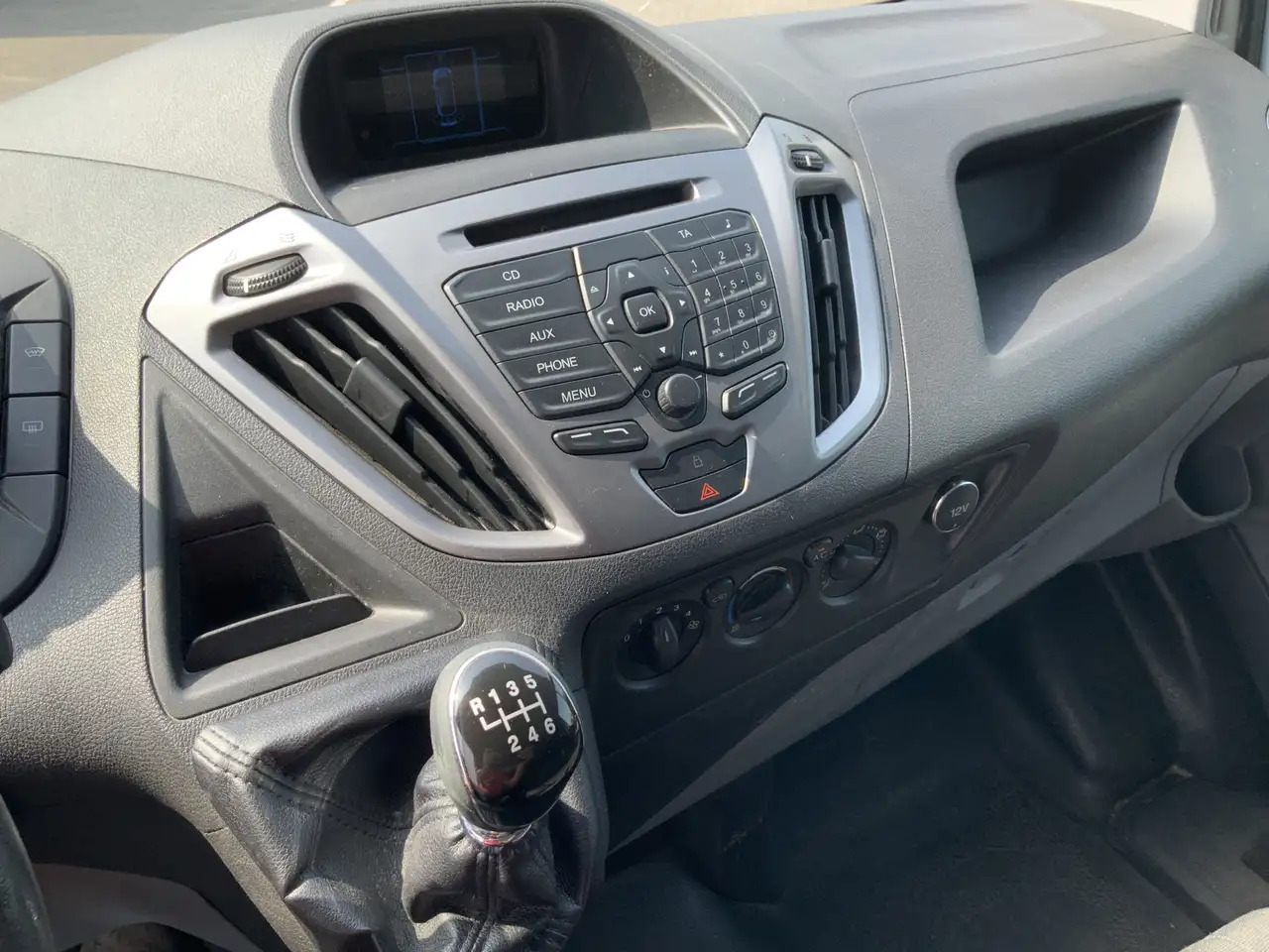 Ford Transit Custom 290 2.2 TDCI L1H2 Trend Airco Cruise 3 Zits Trekha - Panelvan: fotoğraf 4 Ford Transit Custom 290 2.2 TDCI L1H2 Trend Airco Cruise 3 Zits Trekha - Panelvan: fotoğraf 4