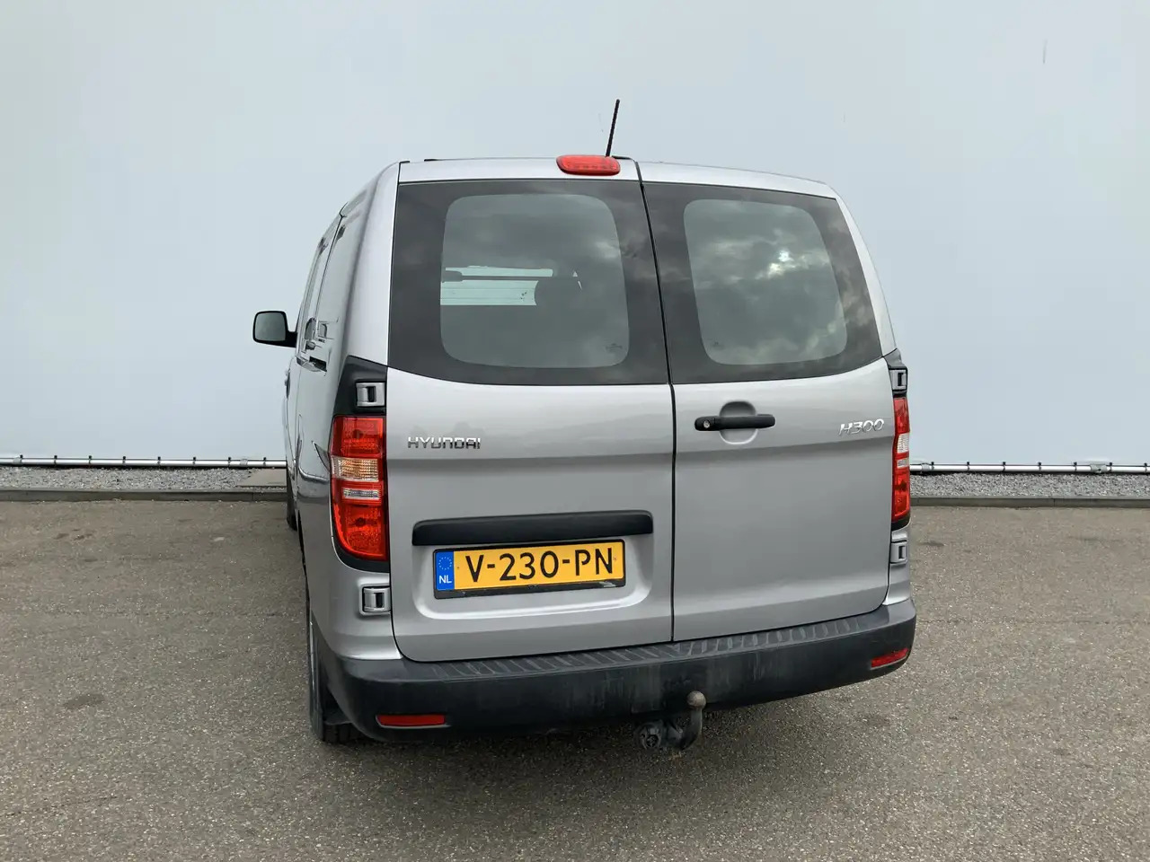 Hyundai H 300 2.5 CRDi Dynamic Airco Cruise 3 Zits Trekhaak 2300 - Panelvan: fotoğraf 2 Hyundai H 300 2.5 CRDi Dynamic Airco Cruise 3 Zits Trekhaak 2300 - Panelvan: fotoğraf 2