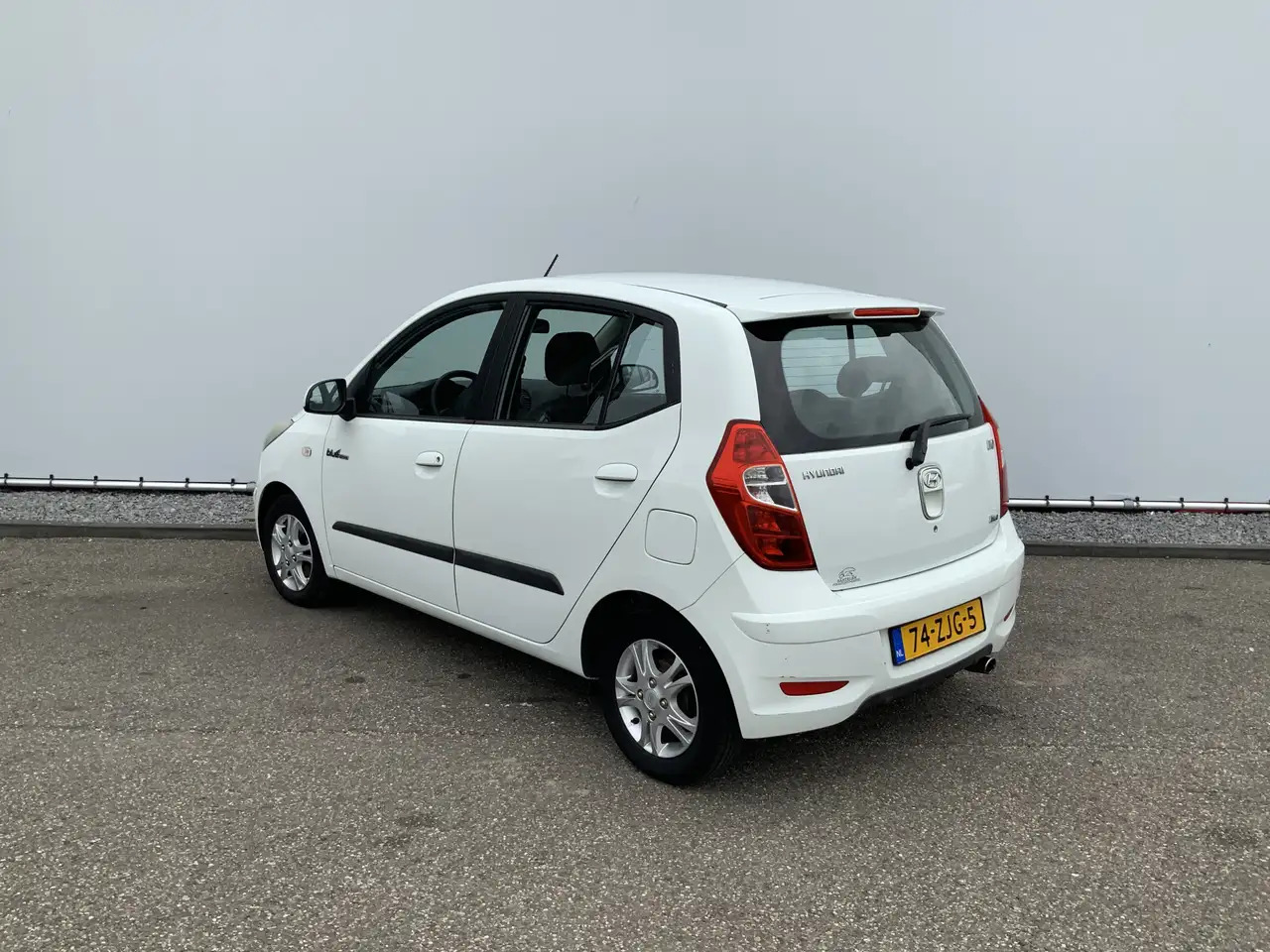 Hyundai i10 1.0 Pro 54083 KM! Airco, Lichtmetalen Wielen! - Hatchback: fotoğraf 3 Hyundai i10 1.0 Pro 54083 KM! Airco, Lichtmetalen Wielen! - Hatchback: fotoğraf 3