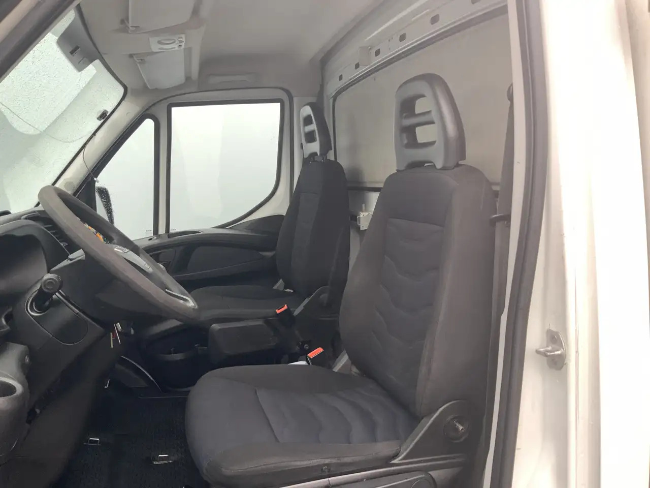 Iveco Daily 35S12 2.3 345 VriesAuto 10 deuren _40 gr onder 0, - Frigorifik kamyonet: fotoğraf 3 Iveco Daily 35S12 2.3 345 VriesAuto 10 deuren _40 gr onder 0, - Frigorifik kamyonet: fotoğraf 3