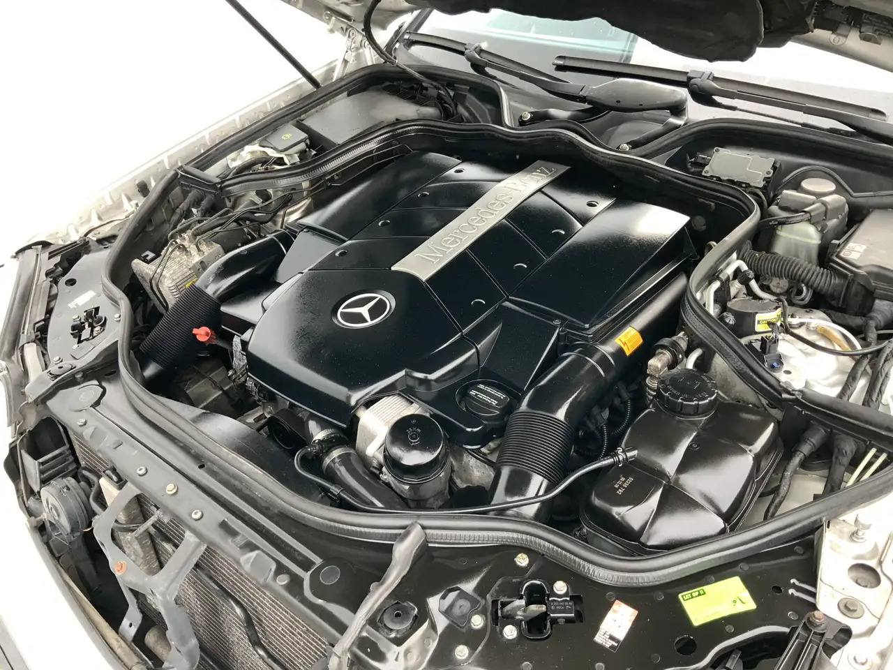Binek araba Mercedes-Benz E 500 Combi V8 Elegance 4-Matic airmatic,full option: fotoğraf 12