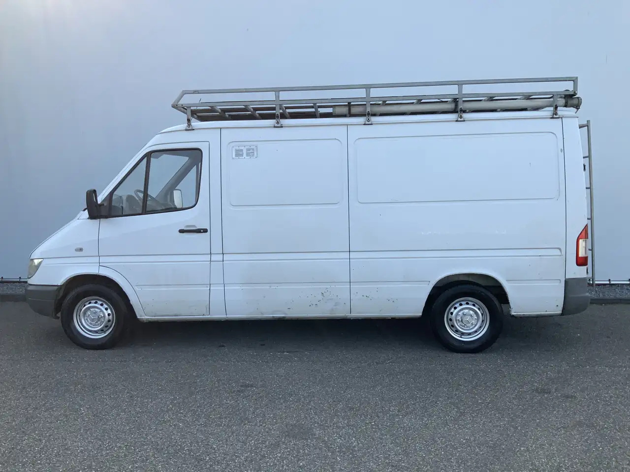 Mercedes-Benz Sprinter 208 CDI 2.2 355 L2H1 3 Zits Imperiaal Trap Trekhaa - Panelvan: fotoğraf 3 Mercedes-Benz Sprinter 208 CDI 2.2 355 L2H1 3 Zits Imperiaal Trap Trekhaa - Panelvan: fotoğraf 3
