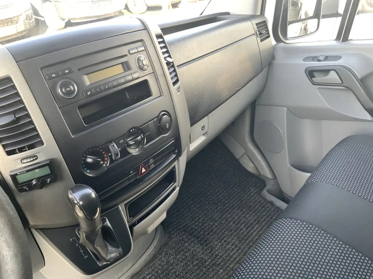 Mercedes-Benz Sprinter 311 2.2 CDI 366 L2H1 Automaat 3 Zits Trekaak 2800k - Panelvan: fotoğraf 4 Mercedes-Benz Sprinter 311 2.2 CDI 366 L2H1 Automaat 3 Zits Trekaak 2800k - Panelvan: fotoğraf 4