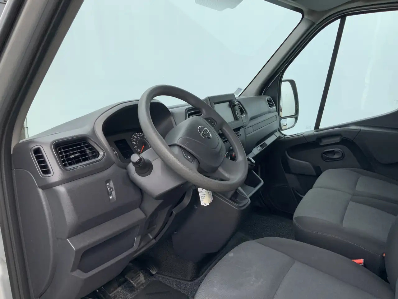 Nissan Interstar 2.3 dCi L2H2 Acenta Airco Cruise 3 Zits Camera Nav - Panelvan: fotoğraf 5 Nissan Interstar 2.3 dCi L2H2 Acenta Airco Cruise 3 Zits Camera Nav - Panelvan: fotoğraf 5