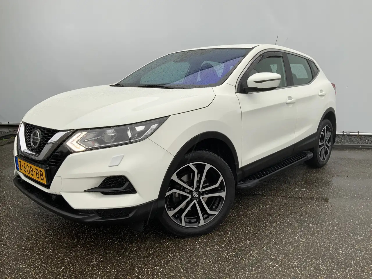 Nissan Qashqai 1.3 DIG-T Visia A SUV Airco Cruise Groot Scherm Na - SUV: fotoğraf 1 Nissan Qashqai 1.3 DIG-T Visia A SUV Airco Cruise Groot Scherm Na - SUV: fotoğraf 1