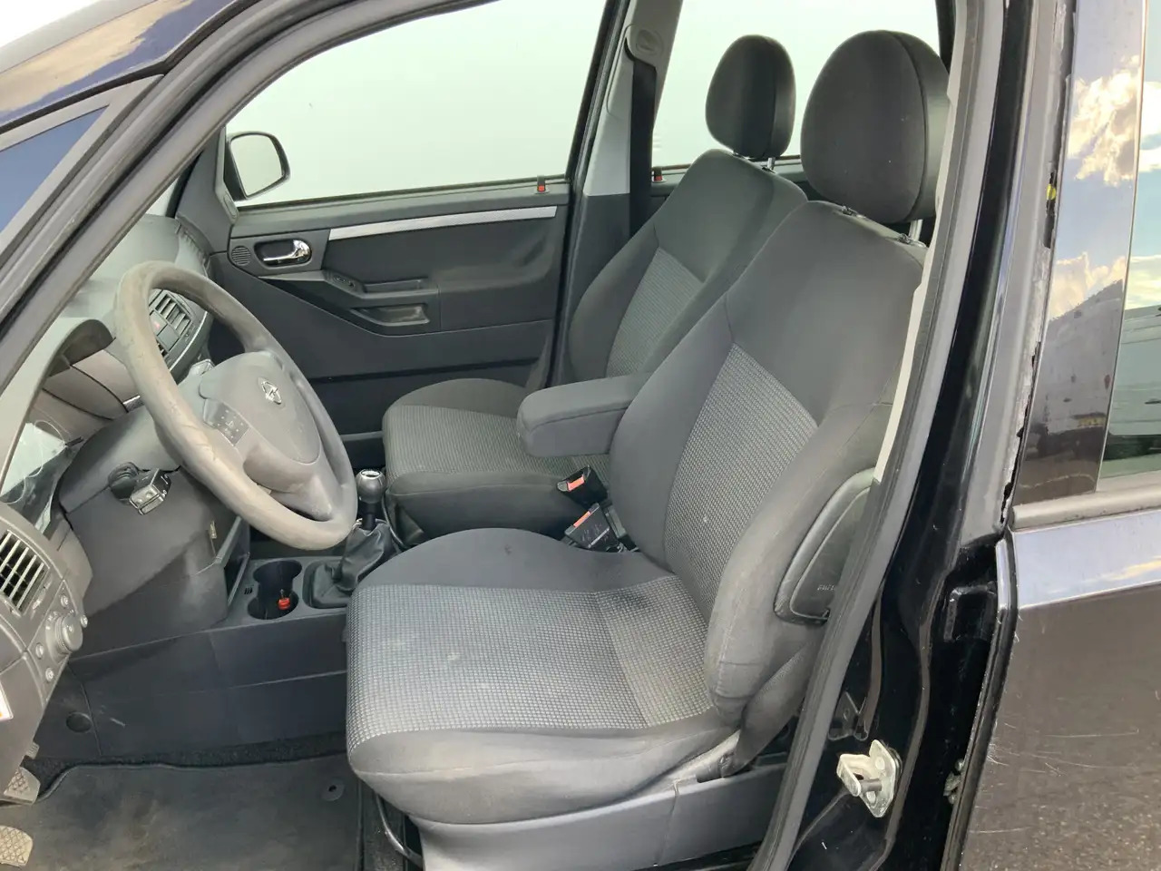 Opel Meriva 1.6-16V Temptation. Airco Alu Velg Trekhaak 1200 k - Hatchback: fotoğraf 5 Opel Meriva 1.6-16V Temptation. Airco Alu Velg Trekhaak 1200 k - Hatchback: fotoğraf 5