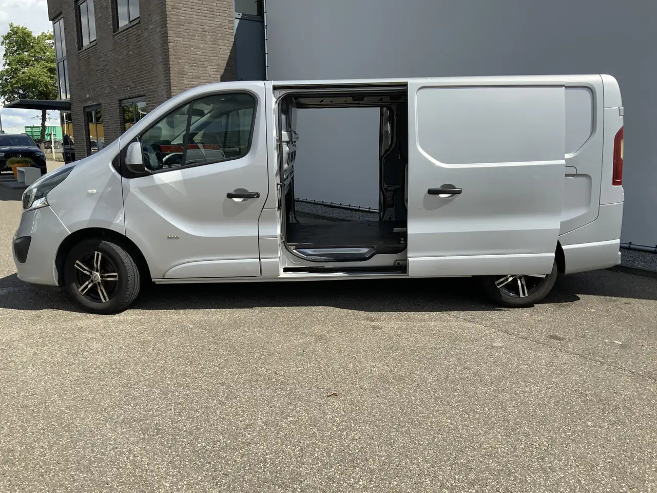 Opel Vivaro 1.6 CDTI L2H1 Sport EcoFlex (MOTOR DEFECT !!!!)Air - Panelvan: fotoğraf 4 Opel Vivaro 1.6 CDTI L2H1 Sport EcoFlex (MOTOR DEFECT !!!!)Air - Panelvan: fotoğraf 4