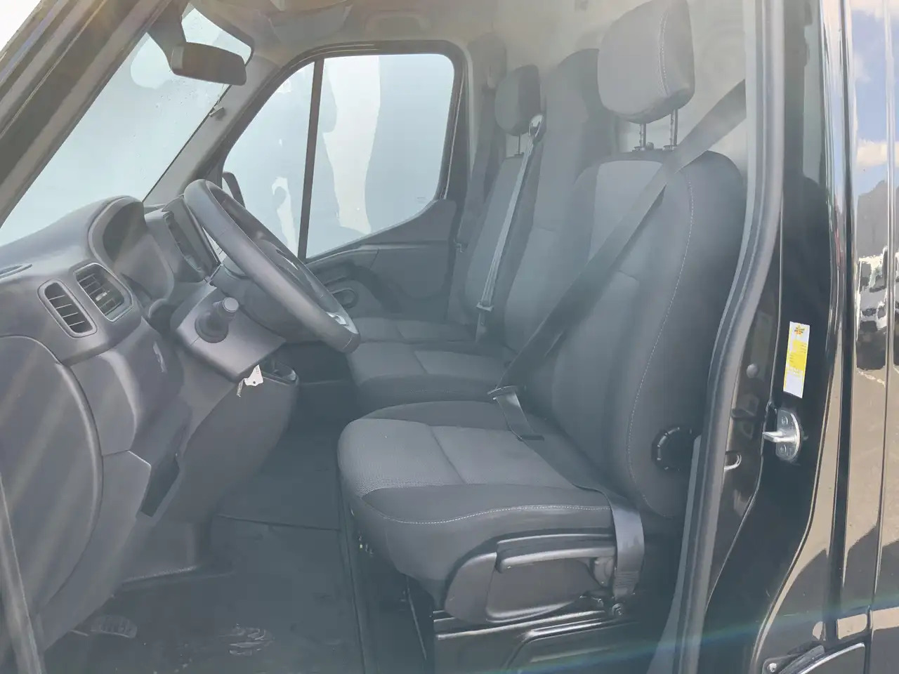 Renault Master T35 2.3 dCi 135 L2H2 Airco Cruise 3 Zits Camera Eu - Panelvan: fotoğraf 4 Renault Master T35 2.3 dCi 135 L2H2 Airco Cruise 3 Zits Camera Eu - Panelvan: fotoğraf 4