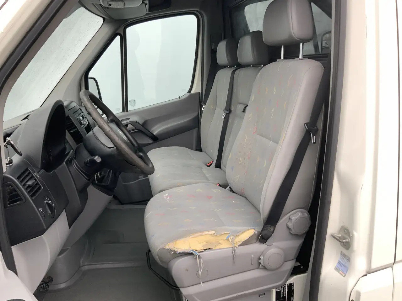 Volkswagen Crafter 50 2.5 TDI L2H2 Airco 3 Zits Imperiaal&Trap Trekha - Panelvan: fotoğraf 4 Volkswagen Crafter 50 2.5 TDI L2H2 Airco 3 Zits Imperiaal&Trap Trekha - Panelvan: fotoğraf 4