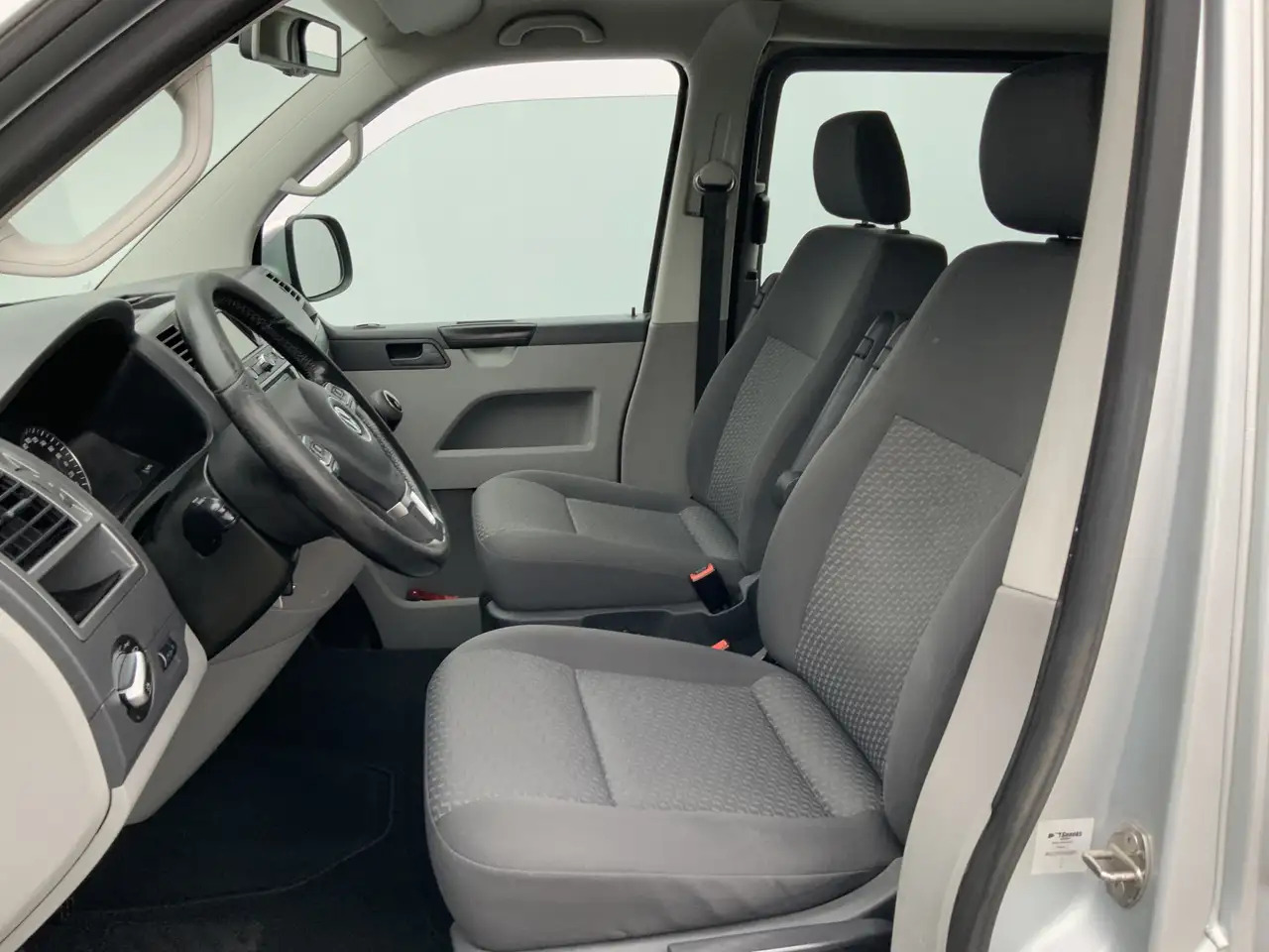 Volkswagen T5 Transporter MARGE 2.0 TDI L2H1 Dub Cab Airco Cruise Alu Velg S - Çift kabin kamyonet: fotoğraf 4 Volkswagen T5 Transporter MARGE 2.0 TDI L2H1 Dub Cab Airco Cruise Alu Velg S - Çift kabin kamyonet: fotoğraf 4