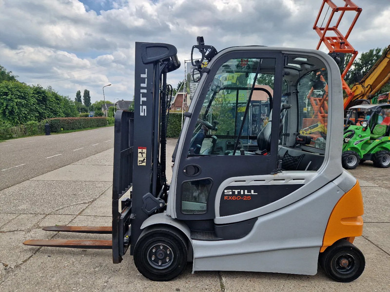 Still RX60-25L - Elektrikli forklift: fotoğraf 1 Still RX60-25L - Elektrikli forklift: fotoğraf 1