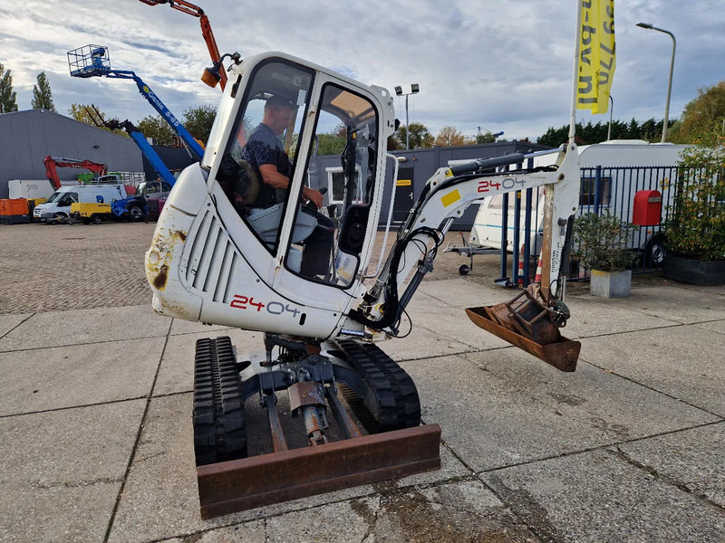 WACKER NEUSON 2404RD, kan op een berghelling draaien - Mini ekskavatör: fotoğraf 1 WACKER NEUSON 2404RD, kan op een berghelling draaien - Mini ekskavatör: fotoğraf 1