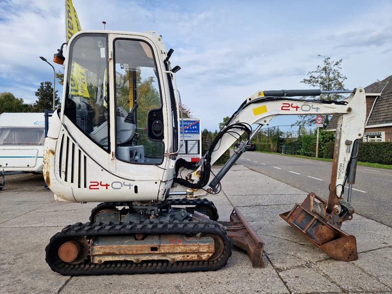WACKER NEUSON 2404RD, kan op een berghelling draaien - Mini ekskavatör: fotoğraf 4 WACKER NEUSON 2404RD, kan op een berghelling draaien - Mini ekskavatör: fotoğraf 4