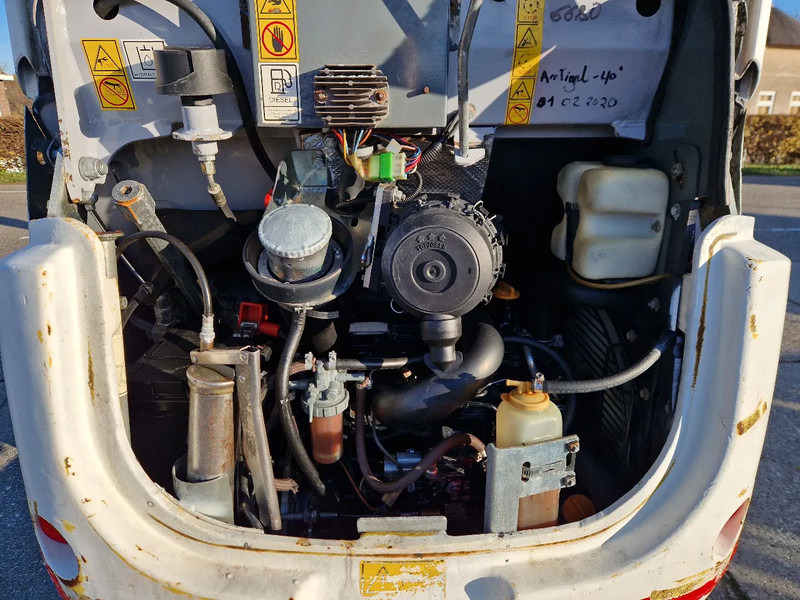 WACKER NEUSON 2404RD kan op een helling draaien - Mini ekskavatör: fotoğraf 5 WACKER NEUSON 2404RD kan op een helling draaien - Mini ekskavatör: fotoğraf 5