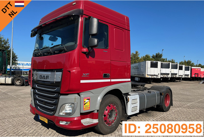 DAF XF106.440 Space Cab - Çekici: fotoğraf 1 DAF XF106.440 Space Cab - Çekici: fotoğraf 1