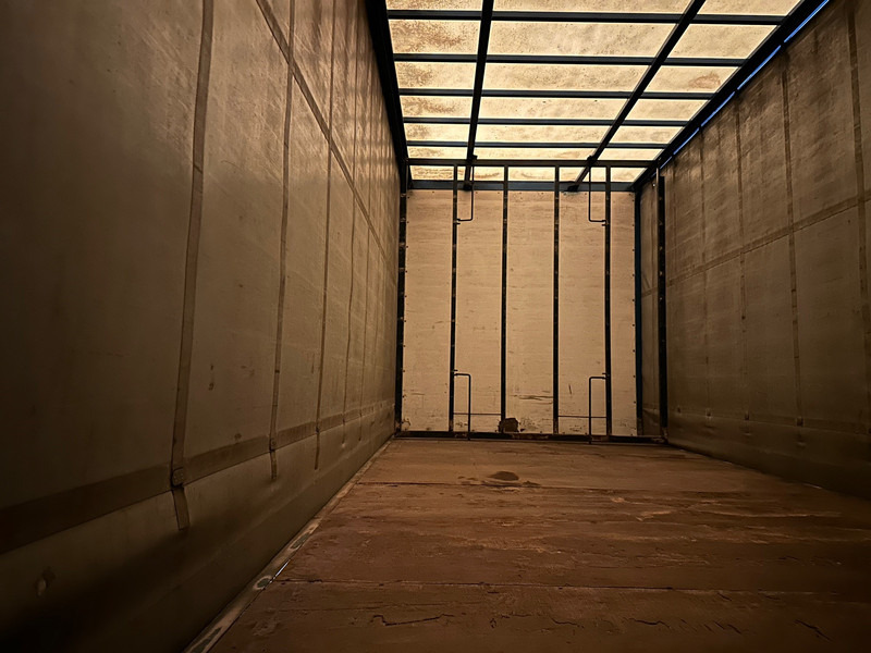 DAF LF45.150 - Tenteli kamyon: fotoğraf 5 DAF LF45.150 - Tenteli kamyon: fotoğraf 5