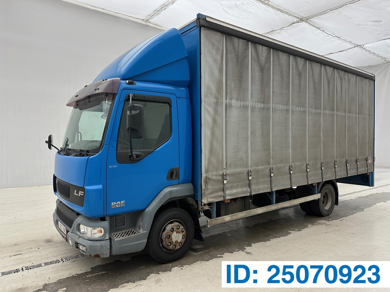 DAF LF45.150 - Tenteli kamyon: fotoğraf 1 DAF LF45.150 - Tenteli kamyon: fotoğraf 1