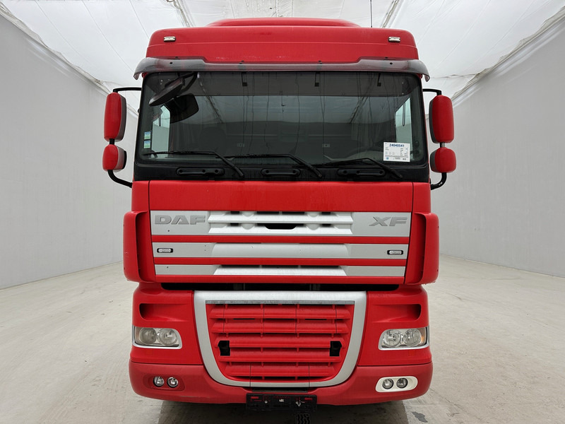 DAF XF105.410 Space Cab - Kancalı yükleyici kamyon: fotoğraf 2 DAF XF105.410 Space Cab - Kancalı yükleyici kamyon: fotoğraf 2