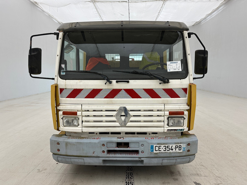 Renault Midliner 230 - Araba taşıyıcı kamyon: fotoğraf 2 Renault Midliner 230 - Araba taşıyıcı kamyon: fotoğraf 2