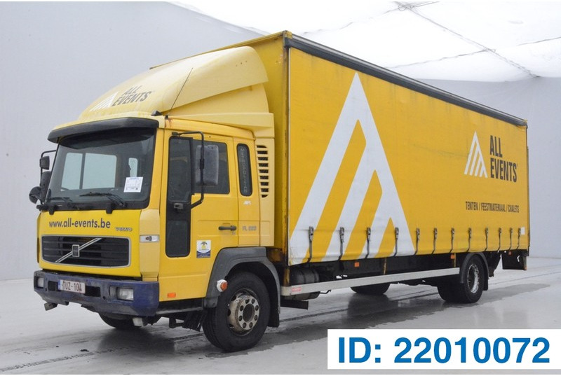 Volvo FL 220 - Tenteli kamyon: fotoğraf 1 Volvo FL 220 - Tenteli kamyon: fotoğraf 1