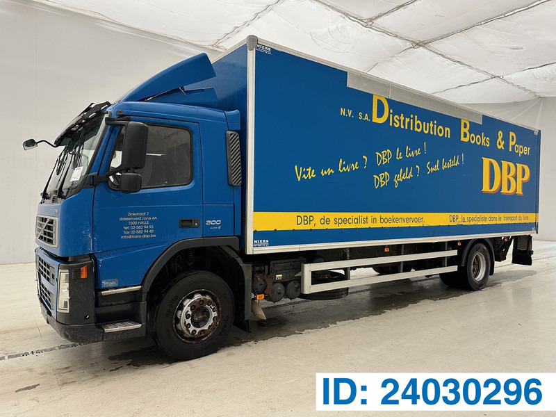 Volvo FM 300 - Kapalı kasa kamyon: fotoğraf 1 Volvo FM 300 - Kapalı kasa kamyon: fotoğraf 1