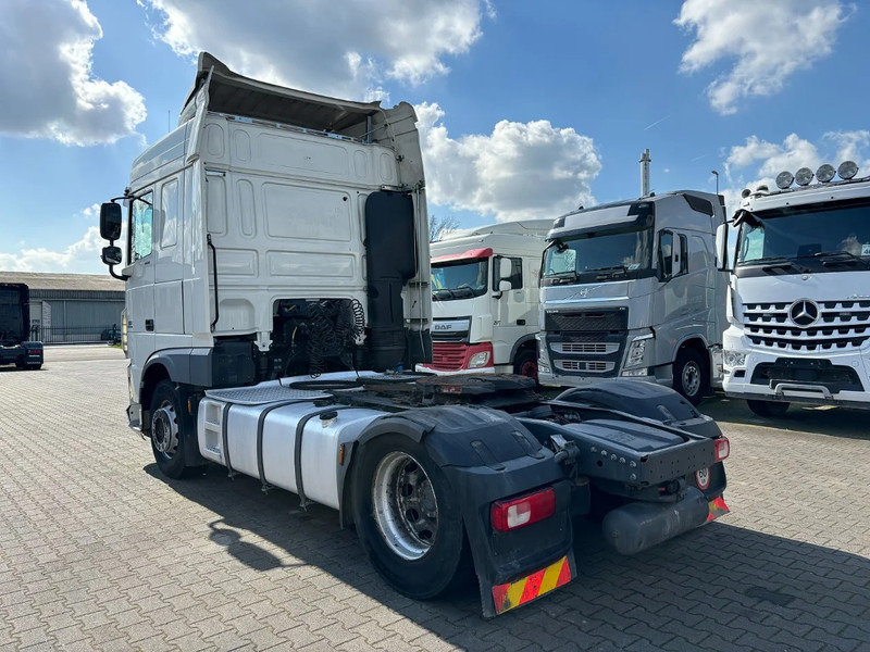 DAF XF 460 Spacecab Euro 6 - Çekici: fotoğraf 3 DAF XF 460 Spacecab Euro 6 - Çekici: fotoğraf 3