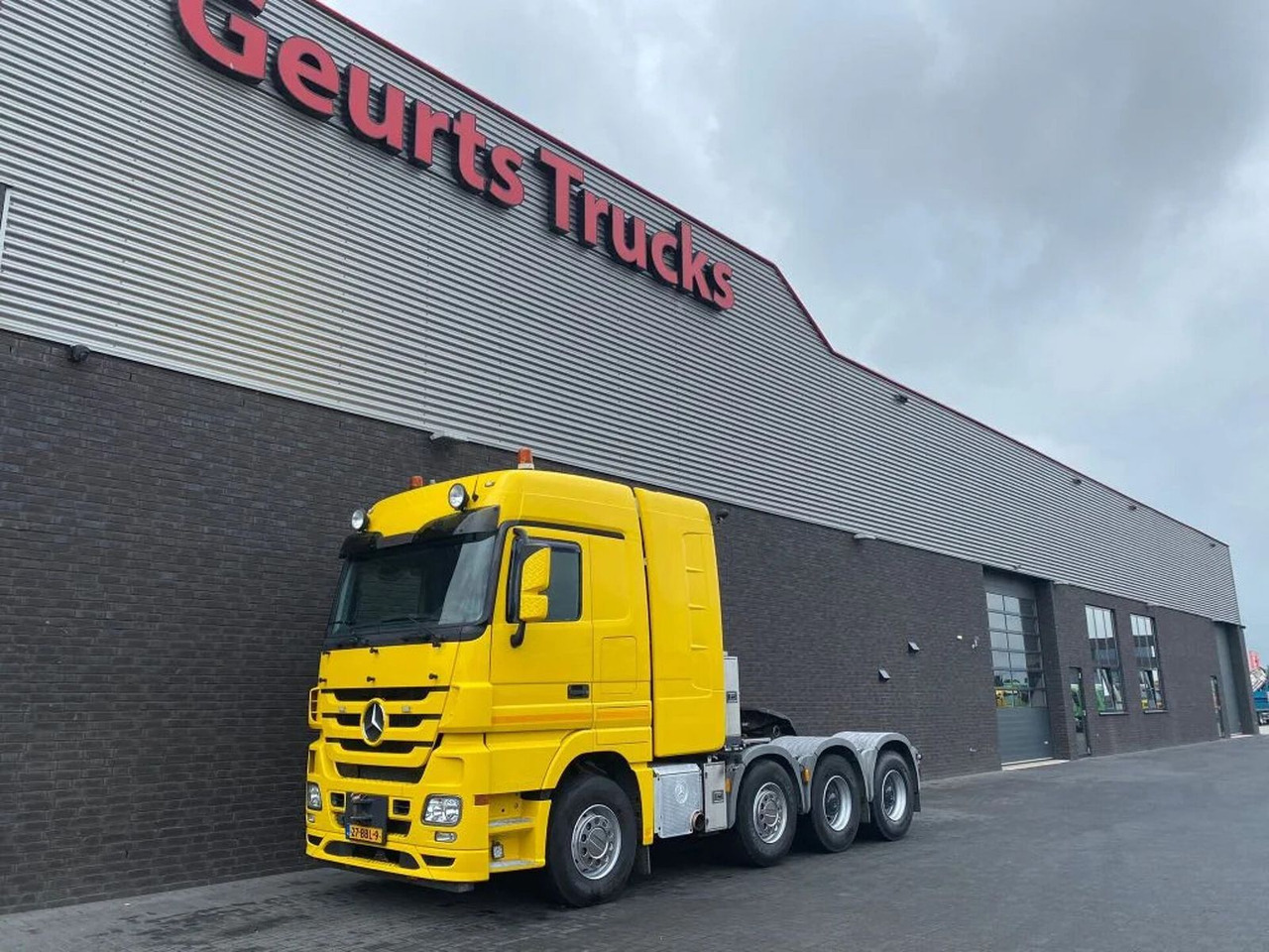 Mercedes-Benz Actros 4165 V8 8X4 SLT TITAN HEAVY DUTY TRACTOR - Çekici: fotoğraf 2 Mercedes-Benz Actros 4165 V8 8X4 SLT TITAN HEAVY DUTY TRACTOR - Çekici: fotoğraf 2
