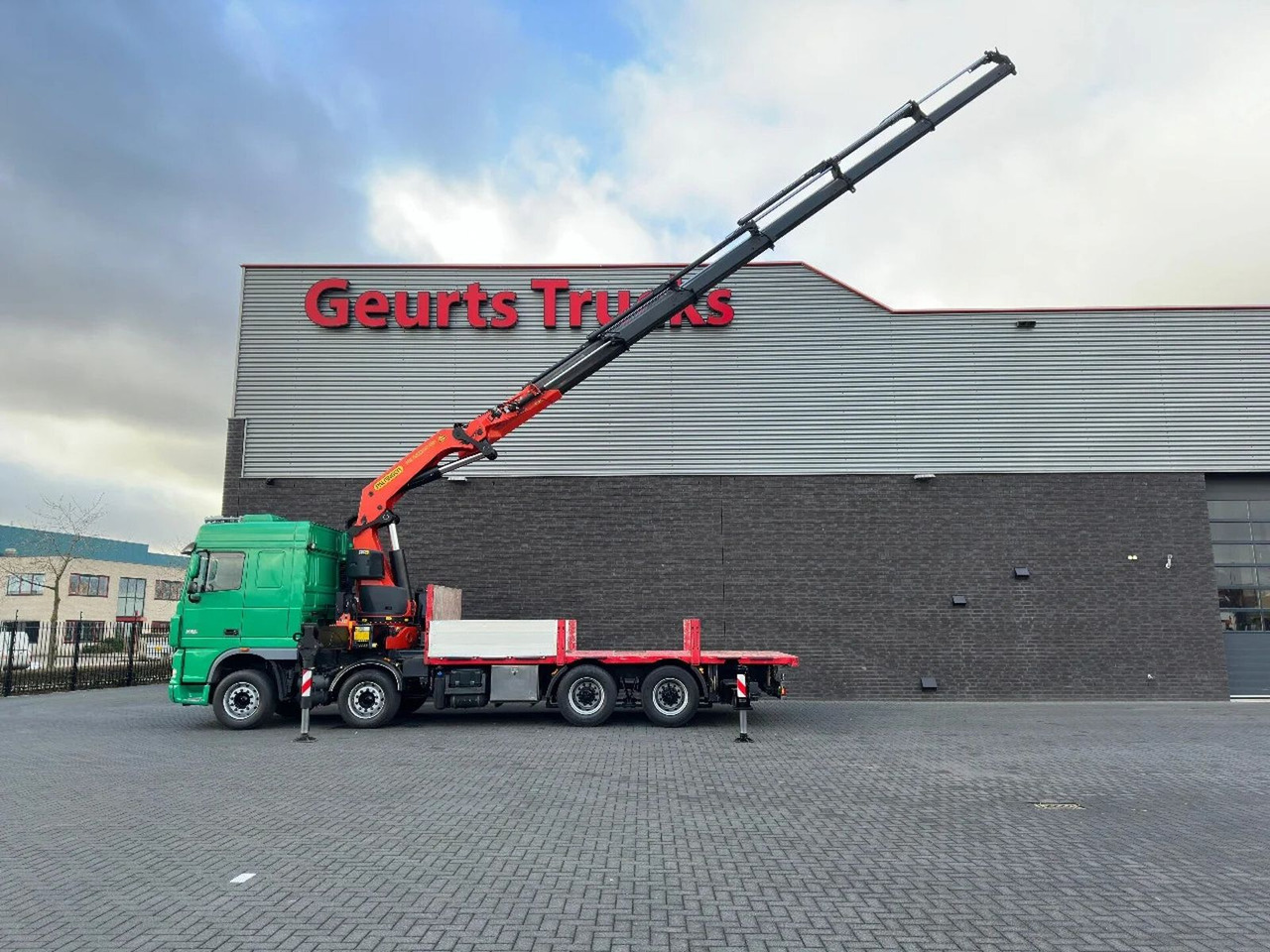 DAF XF 105.510 8X4 + PALFINGER PK 65002-SH E POWER L - Vinçli kamyon: fotoğraf 3 DAF XF 105.510 8X4 + PALFINGER PK 65002-SH E POWER L - Vinçli kamyon: fotoğraf 3