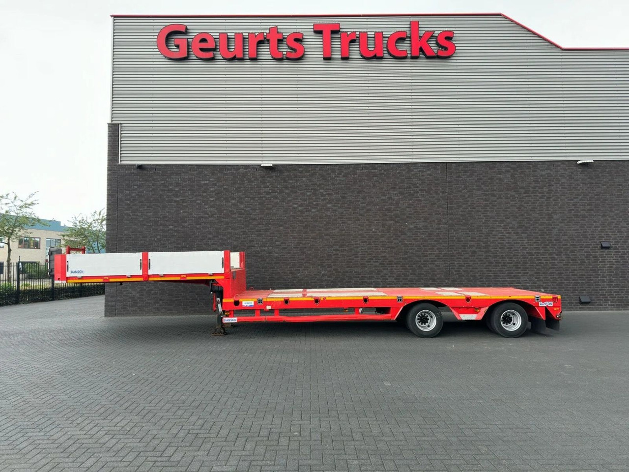 Danson HLB45 2-AXEL EXTENDABLE SEMI DIEPL - Alçak çerçeveli platform dorse: fotoğraf 1 Danson HLB45 2-AXEL EXTENDABLE SEMI DIEPL - Alçak çerçeveli platform dorse: fotoğraf 1
