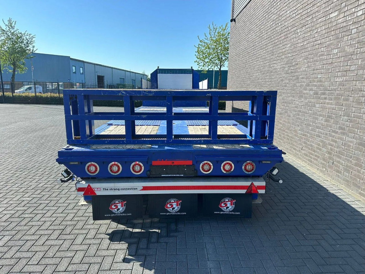Emtech NNR48 3 ASSER HYDRAULISCHE GESTUURDE KORTE UITSC - Alçak çerçeveli platform dorse: fotoğraf 5 Emtech NNR48 3 ASSER HYDRAULISCHE GESTUURDE KORTE UITSC - Alçak çerçeveli platform dorse: fotoğraf 5