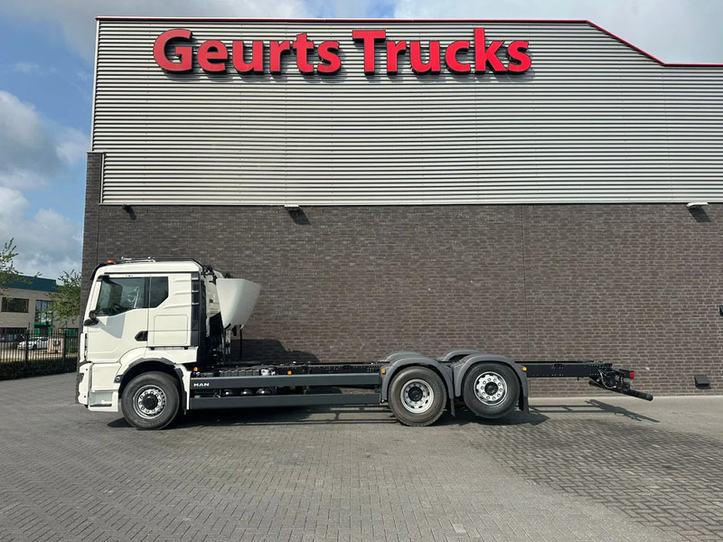 MAN TGS 26.520 6X2H-4 BL CH HYDRO DRIVE CHASSIS CABINE (NIEUW) - Şasi kamyon: fotoğraf 1 MAN TGS 26.520 6X2H-4 BL CH HYDRO DRIVE CHASSIS CABINE (NIEUW) - Şasi kamyon: fotoğraf 1