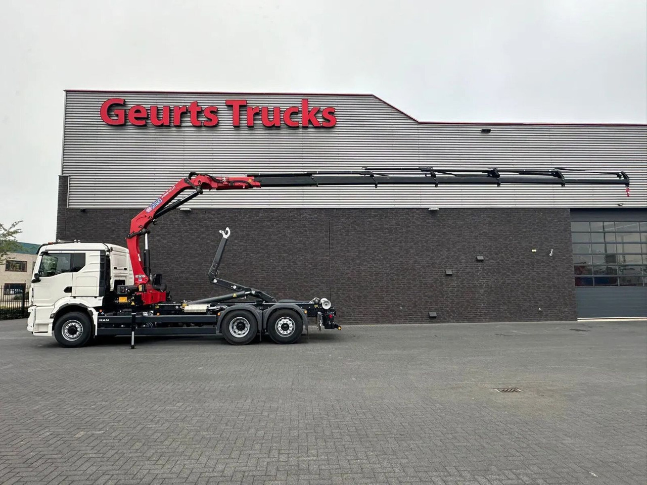 MAN TGS 26.520 6X4H-4 BL NEW MODEL + MEILLER HAAKARM - Kancalı yükleyici kamyon, Vinçli kamyon: fotoğraf 1 MAN TGS 26.520 6X4H-4 BL NEW MODEL + MEILLER HAAKARM - Kancalı yükleyici kamyon, Vinçli kamyon: fotoğraf 1