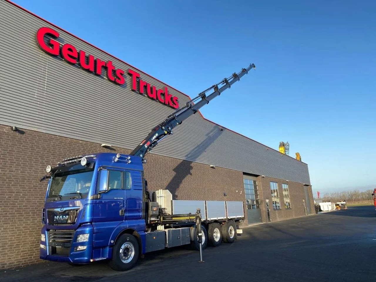 MAN TGX 35.500 8X4 TRIDEM + HIAB X-HIPRO 302 E-7 KRA - Vinçli kamyon: fotoğraf 4 MAN TGX 35.500 8X4 TRIDEM + HIAB X-HIPRO 302 E-7 KRA - Vinçli kamyon: fotoğraf 4