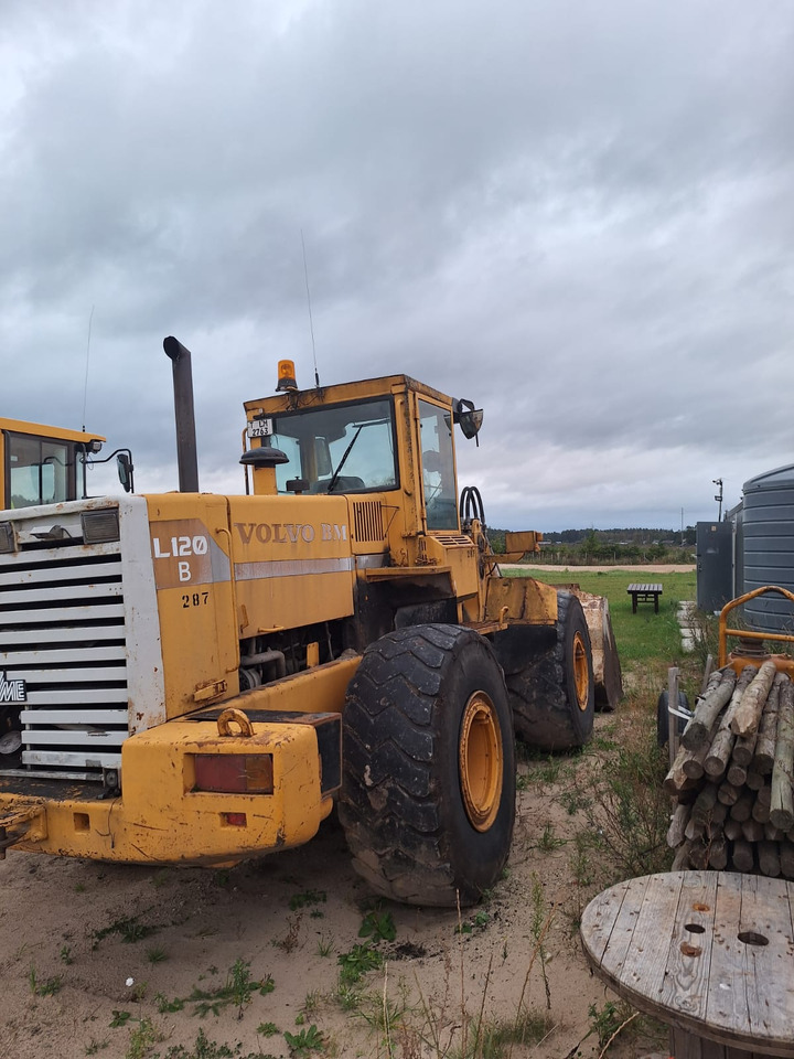 VOLVO L120B - Tekerlekli yükleyici: fotoğraf 4 VOLVO L120B - Tekerlekli yükleyici: fotoğraf 4