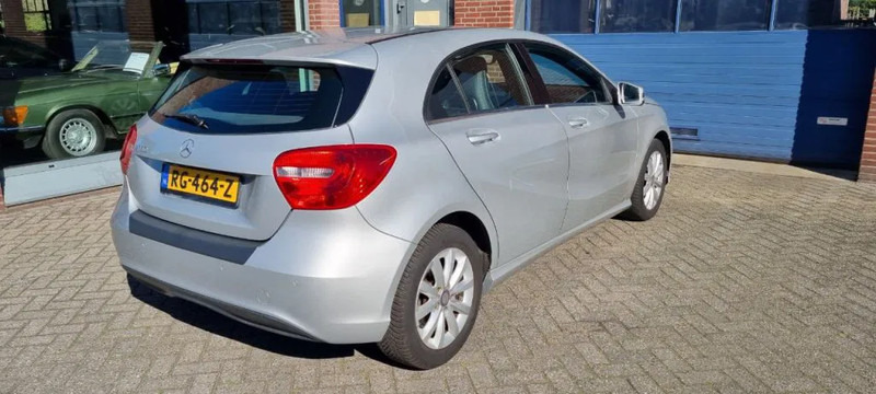 Mercedes-Benz A-Klasse 180 automaat.. 180 automaat - Hatchback: fotoğraf 4 Mercedes-Benz A-Klasse 180 automaat.. 180 automaat - Hatchback: fotoğraf 4