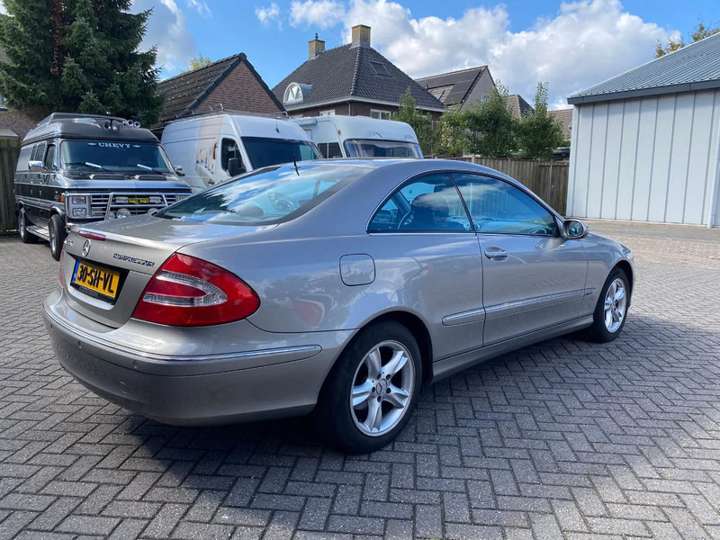 Mercedes-Benz CLK-Klasse C 200 KOMP. Autom. - Binek araba: fotoğraf 4 Mercedes-Benz CLK-Klasse C 200 KOMP. Autom. - Binek araba: fotoğraf 4