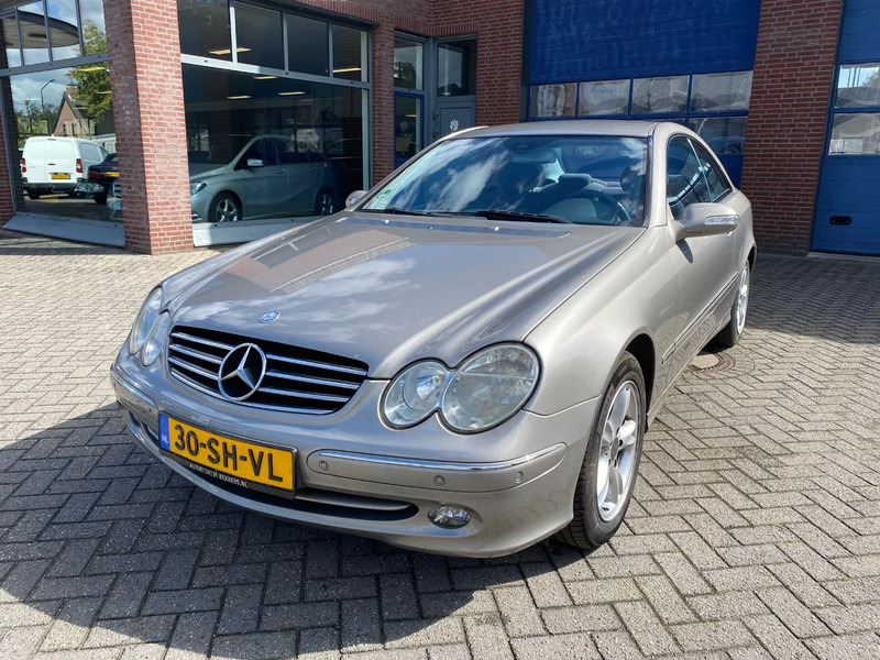 Mercedes-Benz CLK-Klasse C 200 KOMP. Autom. - Binek araba: fotoğraf 5 Mercedes-Benz CLK-Klasse C 200 KOMP. Autom. - Binek araba: fotoğraf 5