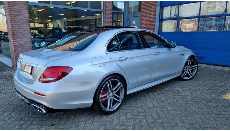 Mercedes-Benz E-Klasse 63 S, 4 Matic AMG..... Premium plus. - Sedan araba: fotoğraf 3 Mercedes-Benz E-Klasse 63 S, 4 Matic AMG..... Premium plus. - Sedan araba: fotoğraf 3