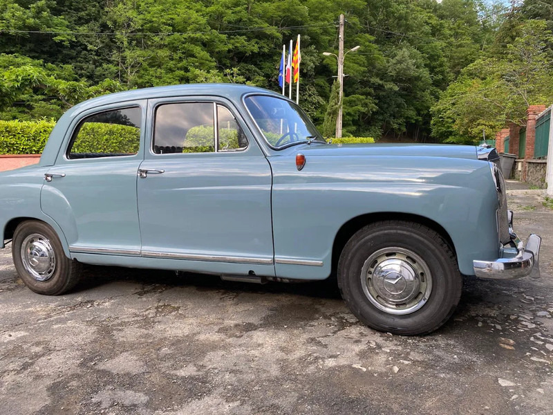 Mercedes-Benz ponton geheel gerestaureerd 180 - Binek araba: fotoğraf 4 Mercedes-Benz ponton geheel gerestaureerd 180 - Binek araba: fotoğraf 4