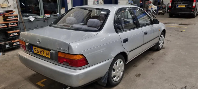 Toyota Corolla GXI 1.6. autom... Limited - Sedan araba: fotoğraf 3 Toyota Corolla GXI 1.6. autom... Limited - Sedan araba: fotoğraf 3