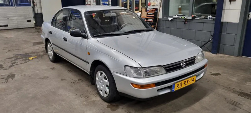 Toyota Corolla GXI 1.6. autom... Limited - Sedan araba: fotoğraf 2 Toyota Corolla GXI 1.6. autom... Limited - Sedan araba: fotoğraf 2
