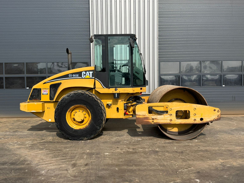 Caterpillar CS563E - Silindir makinesi: fotoğraf 5 Caterpillar CS563E - Silindir makinesi: fotoğraf 5