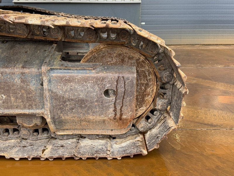 Paletli ekskavatör Komatsu HB215LC-1 HYBRID: fotoğraf 16