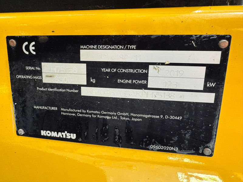 Tekerlekli ekskavatör Komatsu PW180-11: fotoğraf 10