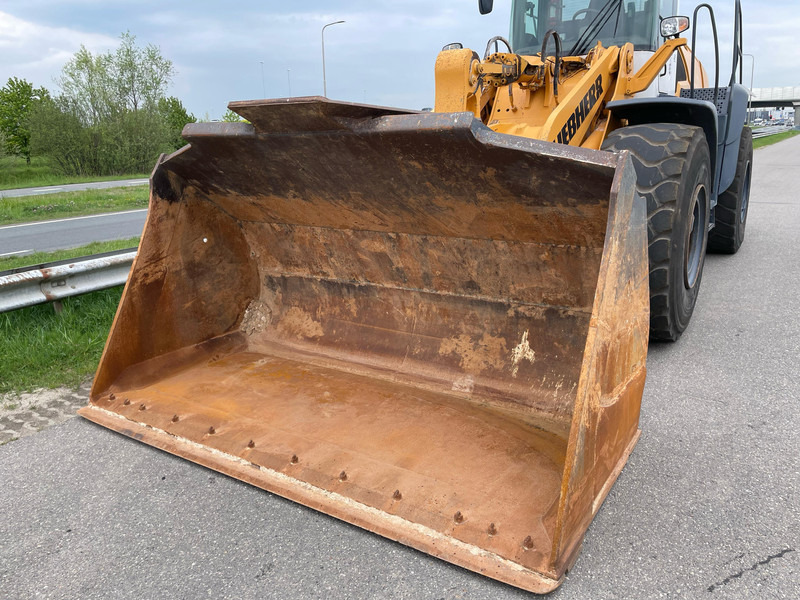 Tekerlekli yükleyici Liebherr L580: fotoğraf 13
