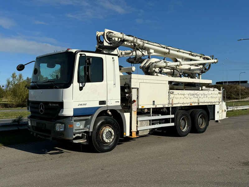 MERCEDESBENZ Actros 2632 6x4 with Putzmeister BSF 24-4 11 24m concrete pump - Mobil beton pompası: fotoğraf 1 MERCEDESBENZ Actros 2632 6x4 with Putzmeister BSF 24-4 11 24m concrete pump - Mobil beton pompası: fotoğraf 1