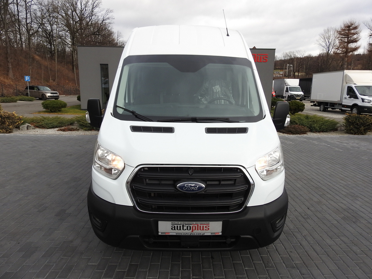 FORD TRANSIT BOX DELIVERY VAN 6 SEATS CRUISE CONTROL AIR CONDITIONING 185HP - Panelvan: fotoğraf 5 FORD TRANSIT BOX DELIVERY VAN 6 SEATS CRUISE CONTROL AIR CONDITIONING 185HP - Panelvan: fotoğraf 5