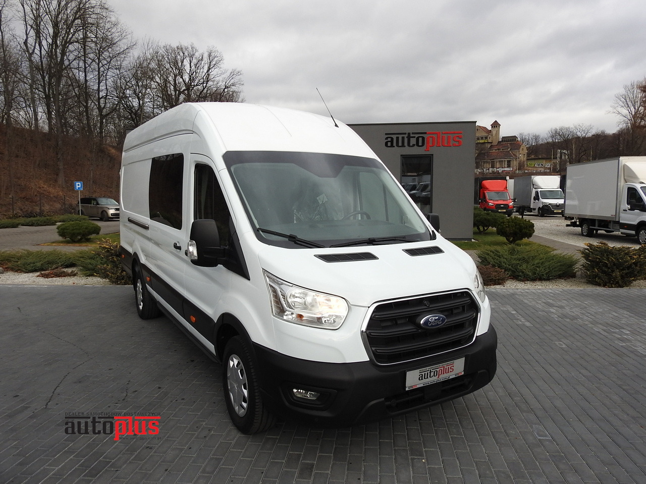 FORD TRANSIT BOX DELIVERY VAN 6 SEATS CRUISE CONTROL AIR CONDITIONING 185HP - Panelvan: fotoğraf 1 FORD TRANSIT BOX DELIVERY VAN 6 SEATS CRUISE CONTROL AIR CONDITIONING 185HP - Panelvan: fotoğraf 1