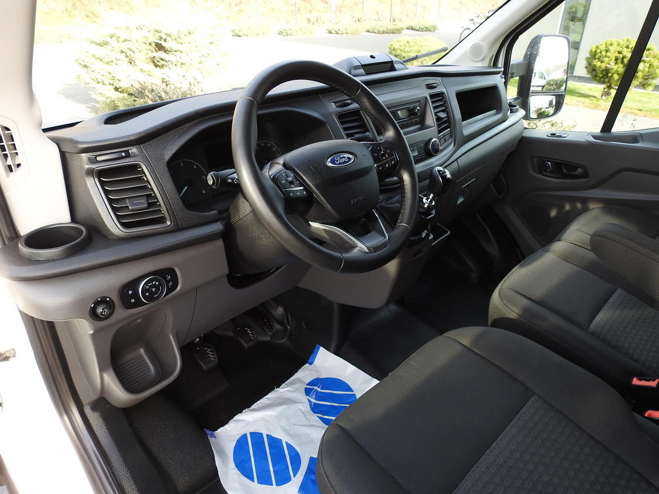 FORD TRANSIT BOX LIFT 8 PALLETS CRUISE CONTROL AIR CONDITIONING 130HP - Kapalı kasa kamyonet: fotoğraf 2 FORD TRANSIT BOX LIFT 8 PALLETS CRUISE CONTROL AIR CONDITIONING 130HP - Kapalı kasa kamyonet: fotoğraf 2