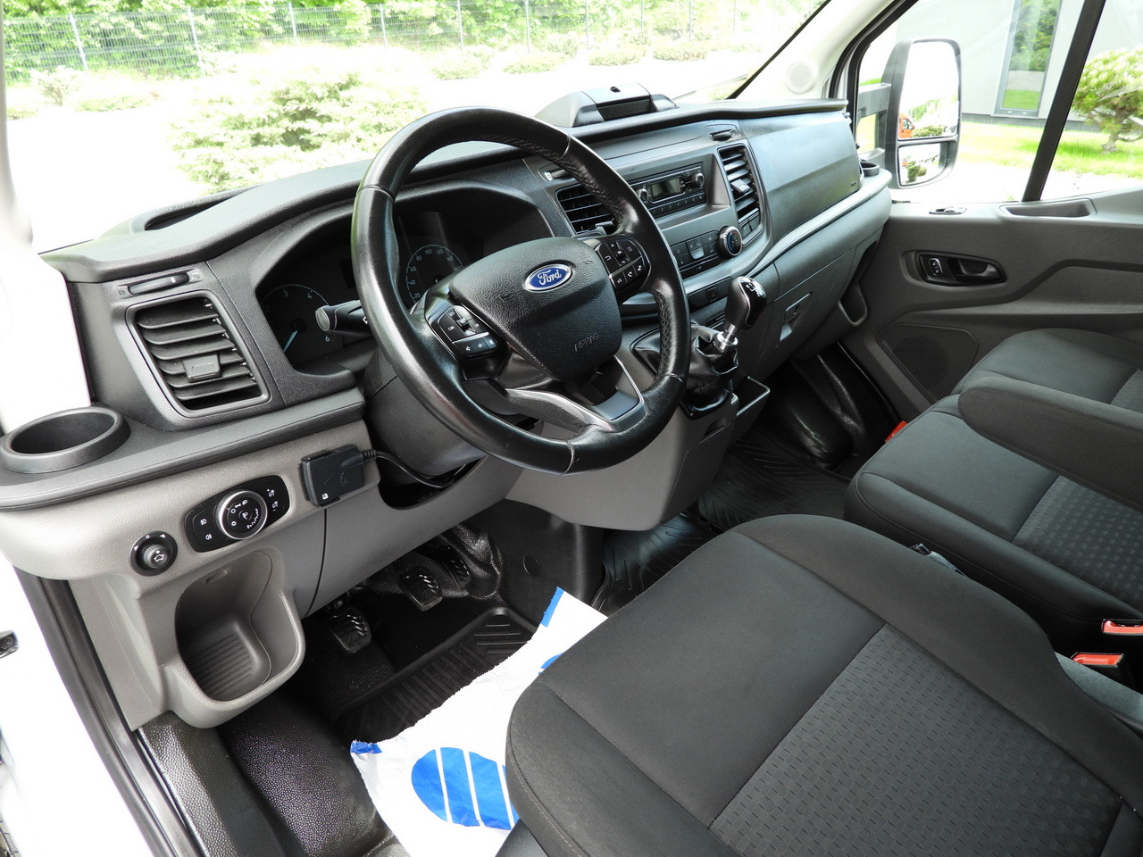 FORD TRANSIT BOX LIFT 8 PALLETS CRUISE CONTROL LED LIGHTS AIR CONDITIONING 130HP - Kapalı kasa kamyonet: fotoğraf 2 FORD TRANSIT BOX LIFT 8 PALLETS CRUISE CONTROL LED LIGHTS AIR CONDITIONING 130HP - Kapalı kasa kamyonet: fotoğraf 2